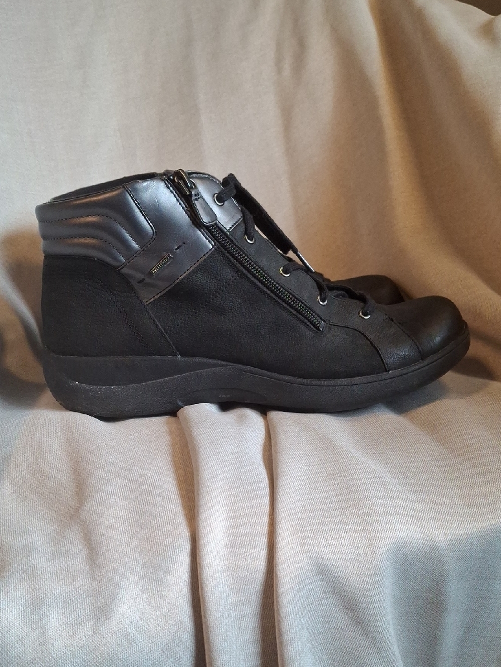 Aravon Rev Stridarc Waterproof Wide Boots - Black Leather 8.5D
